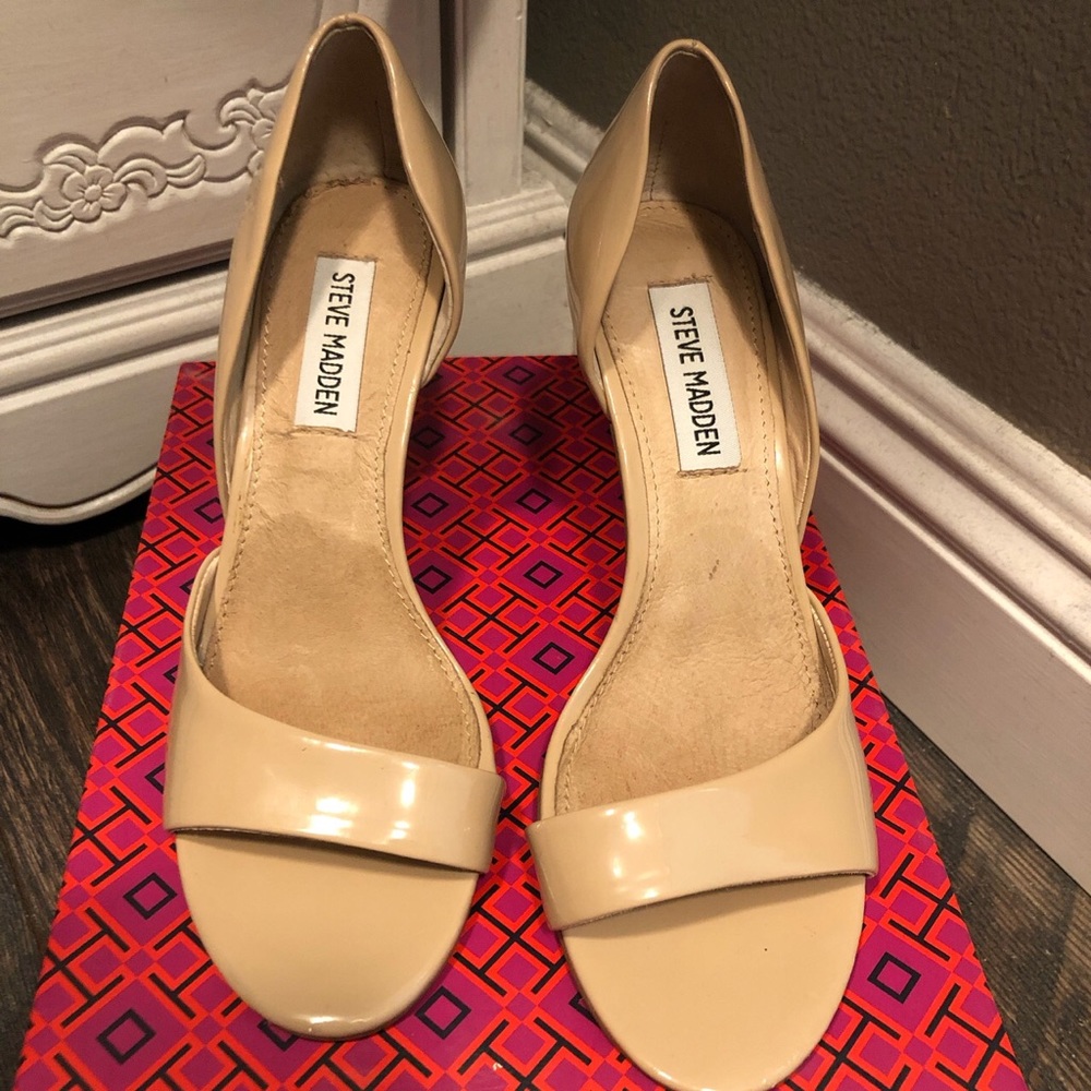 Low heel sandal